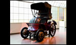 Lohner-Porsche 1900-1901 with electric hub wheel drive 